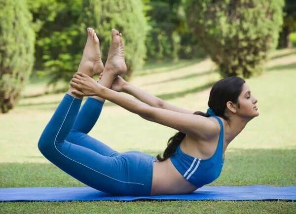 Man Urdhva Dhanurasana Upward Bow Pose Yoga Stock Photo - Download Image  Now - Acrobat, Adult, Adults Only - iStock